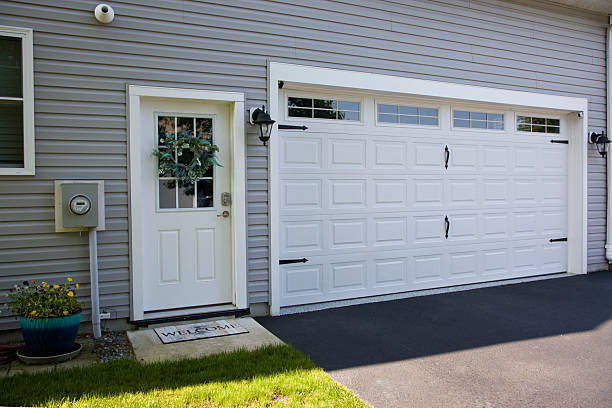 24/7 Emergency Garage Door Panel Replacement experts in Evanston, WY